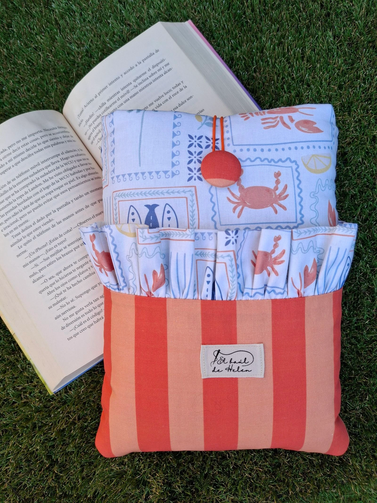 Funda para libro acolchada hecha a mano